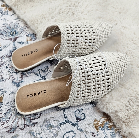 Torrid Woven Slip On Mule Bone BNWT Women US 8 WW 40335484 - Picture 2 of 7
